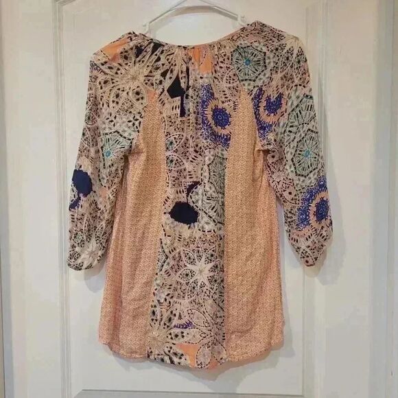 𝅺Lucy & Laurel Women's Blue/Orange/Cream Lace Tunic Blouse - Picture 7 of 10
